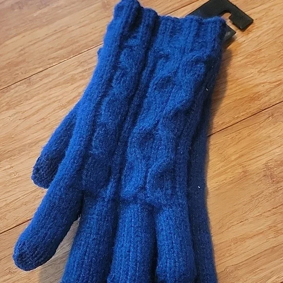 NWT Sonoma Gloves - Picture 2 of 2